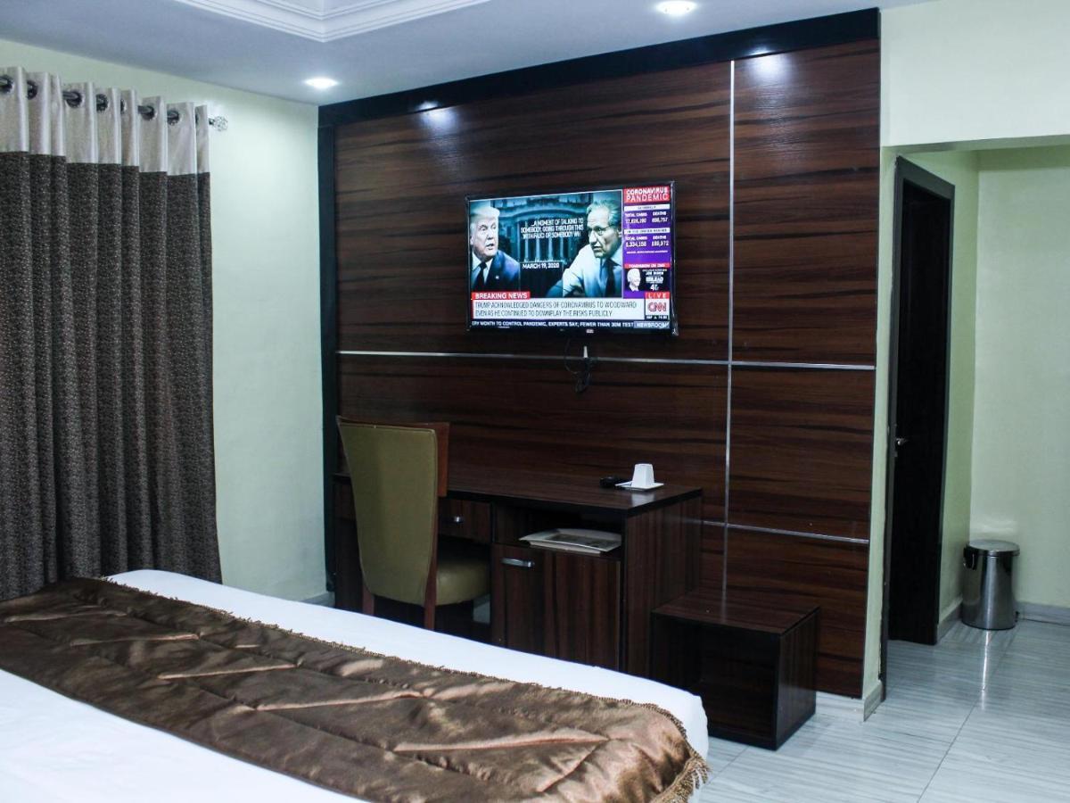 Six Diamond Hotel Икея Экстерьер фото