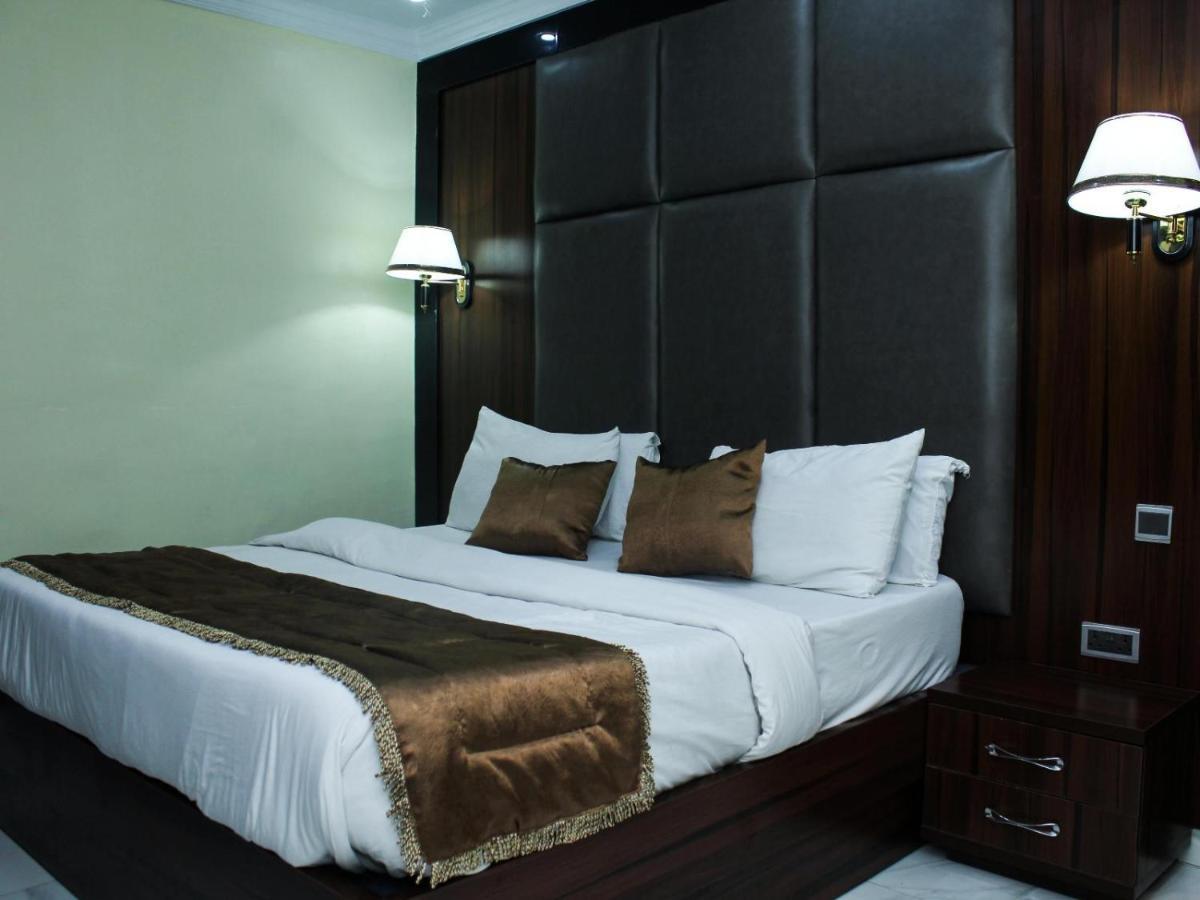 Six Diamond Hotel Икея Экстерьер фото