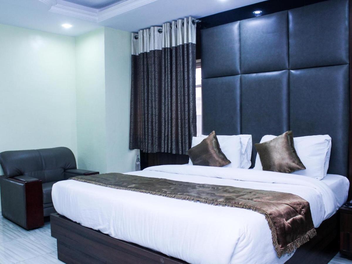 Six Diamond Hotel Икея Экстерьер фото