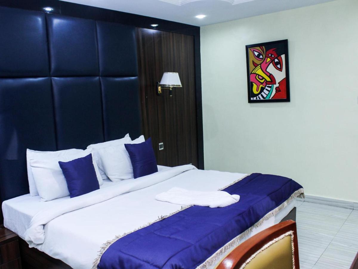 Six Diamond Hotel Икея Экстерьер фото